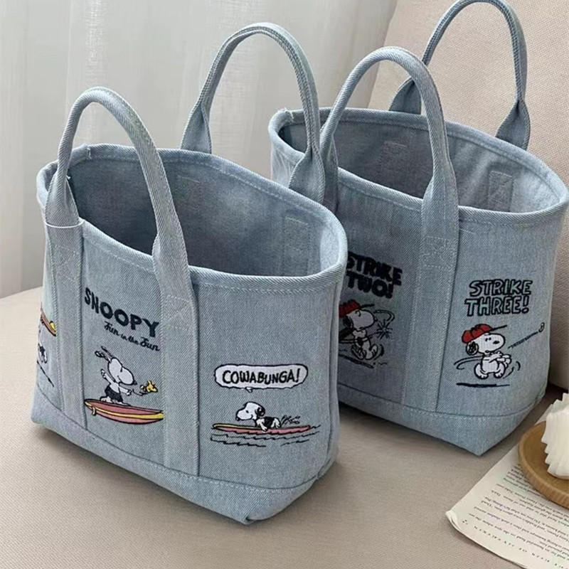 Nuova Borsa Tote in Denim Snoo - Embroidery Workshop recensione e prezzo