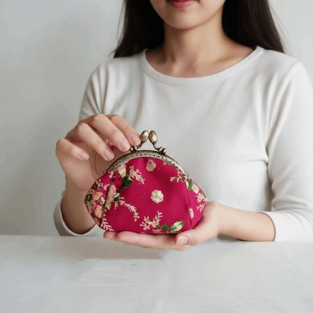 Portamonete Anti-smarrimento c - Embroidery Wallet recensione e prezzo